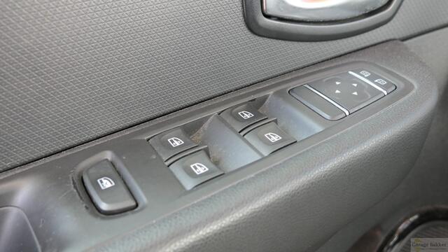 Renault CLIO TCe 90 Bi-Fuel Limited LPG