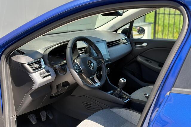 Renault CLIO 1.0 TCe 90pk Evolution - LED - Carplay - DAB - Parkeersensoren - Rijklaar