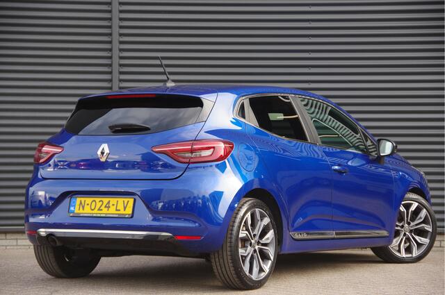 Renault CLIO 1.3 TCe Initiale Paris 131PK AUT. LED, LEDER, KEYLESS, CAMERA, STOEL/STUURVERWARMING, NAVI, CRUISE, CLIMA