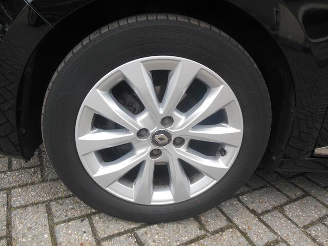 Renault CLIO 1.0 TCe Intens Staat in De Krim