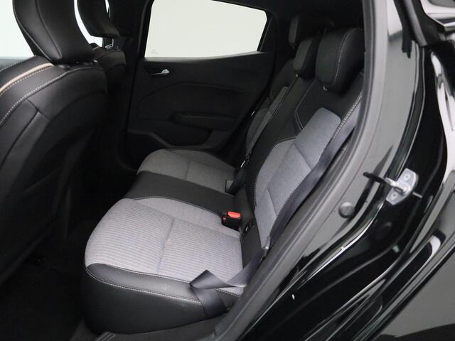 Renault CLIO 1.6 E-Tech Full Hybrid 145 techno