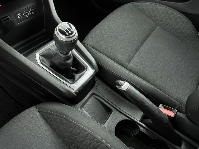 Renault CLIO 1.0 TCe Zen 100PK | Parkeersensoren | Cruise Control | Lichtmetalen Velgen | Apple CarPlay & Android Auto