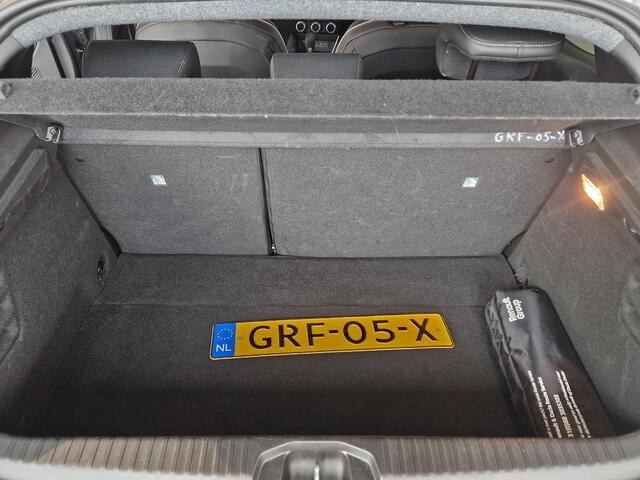 Renault CLIO 1.6 E-Tech Full Hybrid 145 techno | GROOT 9,3" NAVIGATIE SCHERM | ACHTERUITRIJCAMERA | CRUISE CONTROLE | 17" INCH LICHTMETALE VELGEN |