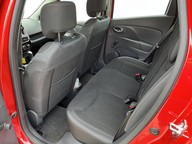 Renault CLIO Estate 1.2 TCe Zen / Automaat / Lage Kilometerstand / Auto heeft diverse beschadigingen / Trekhaak /