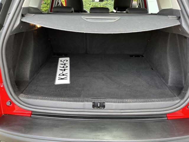 Renault CLIO Estate 1.2 TCe Zen / Automaat / Lage Kilometerstand / Auto heeft diverse beschadigingen / Trekhaak /