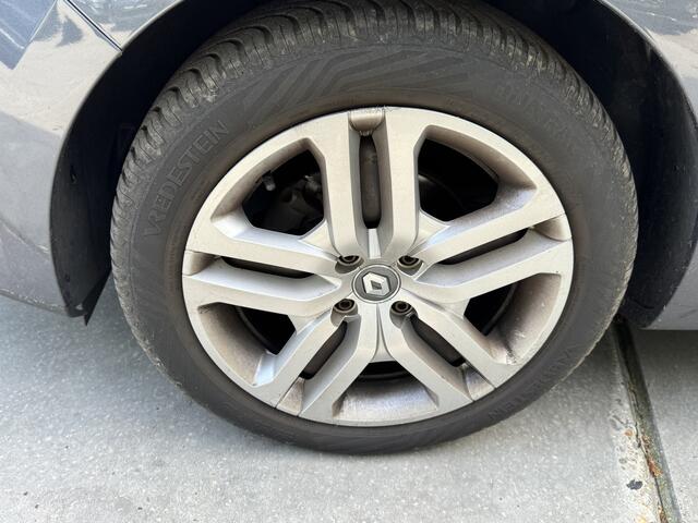 Renault CLIO 0.9 TCe 90pk H5 Zen Navigatie Parkeersensoren lichtmetalen velgen