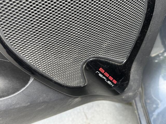 Renault CLIO 0.9 TCe 90pk H5 Zen Navigatie Parkeersensoren lichtmetalen velgen