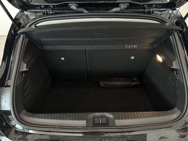 Renault CLIO 1.0 TCe 90 Evolution | Navigatie | Airco | Privacy Glass | Cruise Control | Lichtmetalen velgen 16" | Parkeersensoren en achteruitrijcamera