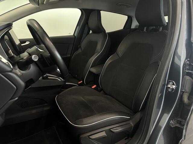Renault CLIO 1.3 TCe 130 EDC Intens | Navigatie 9,3" | Stoelverwarming | Lichtmetalen velgen 17" | Parkeersensoren voor, achter en achteruitrijcamera