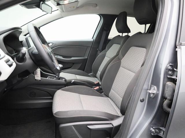 Renault CLIO 1.0 TCe 90 PK Evolution | Navigatie | Apple & Android Carplay | Parkeersensoren Achter | Airco | Privacy Glass | Cruise Control & Snelheidsbegrenzer | Licht & Regensensor |