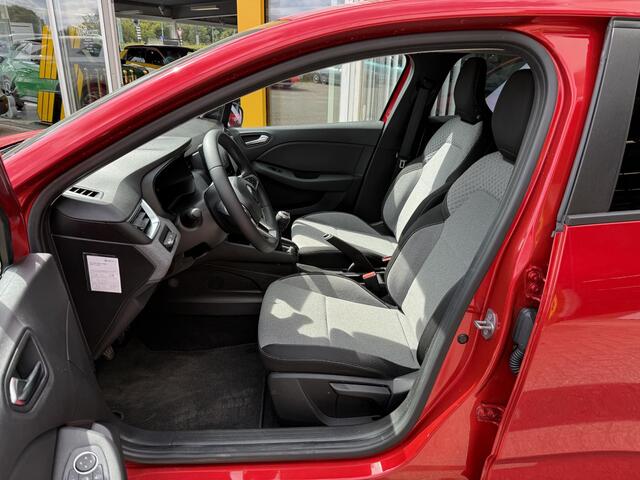 Renault CLIO 1.0 TCe 90 GPF evolution Black Line | Navigatie | All-Season banden | LED | DAB | Airco | Parkeersensoren | Cruise Control |