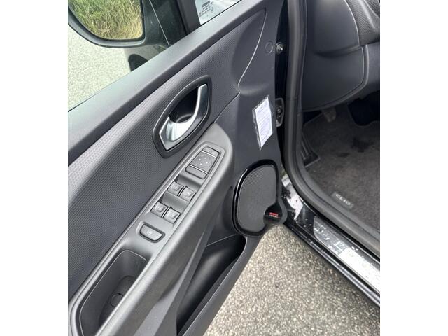 Renault CLIO 0.9 TCE LIMITED / Navi / Bluetooth