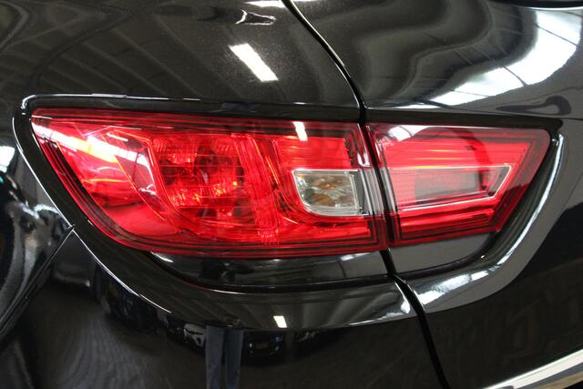 Renault CLIO 0.9 TCe Limited | Incl. 12 maanden garantie | Cruise control | Airco | Bluetooth | Trekhaak | DAB radio | Parkeersensoren | Navigatie | 100% onderhouden |