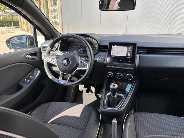 Renault CLIO TCe Intens | AIRCO | 1E EIGENAAR | DEALER ONDERHOUDEN | NAVI | PARKEERSENSOREN V+A | LICHTM. VELGEN | LED | CRUISE CONTROL |
