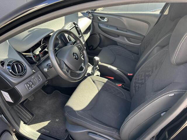 Renault CLIO Estate TCe Limited | AIRCO | NAVI | DEALER ONDERHOUDEN | PARKEERSENSOREN ACHTER | LICHTM. VELGEN |