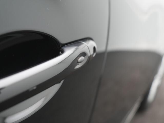 Renault CLIO TCe 90 Intens - RIJKLAARPRIJS - Afneembare Trekhaak - Achteruitrijcamera - Dealeronderhouden