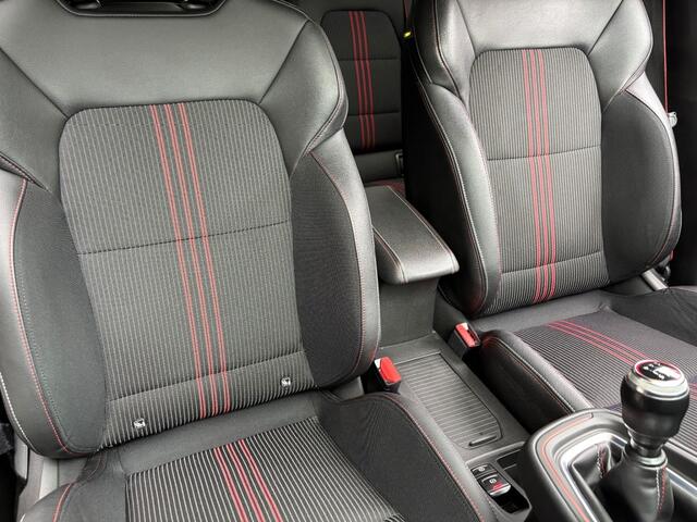 Renault CLIO TCE R.S. LINE Navigatie Parkhulp 360cam Multimedia leder NAP NL Auto