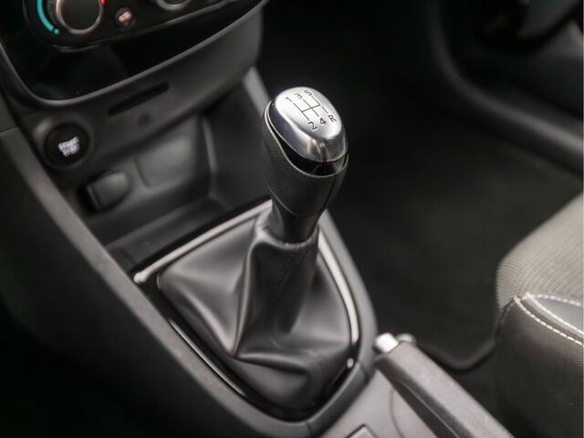 Renault CLIO Estate 0.9 TCe Zen Sport (NAVIGATIE, AIRCO, CRUISE, SPORTSTOELEN, LM VELGEN, PARKEERSENSOREN, NIEUWE APK, NIEUWSTAAT)