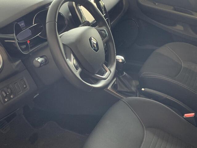 Renault CLIO 0.9 TCe Limited NAVIGATIE | TREKHAAK | PARKEERSENSOREN ACHTER | LICHTMETALEN VELGEN