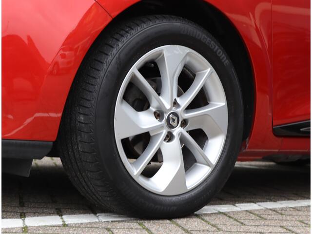 Renault CLIO Estate 1.2 TCe Intens | Trekhaak | Navigatie | Parkeersensoren