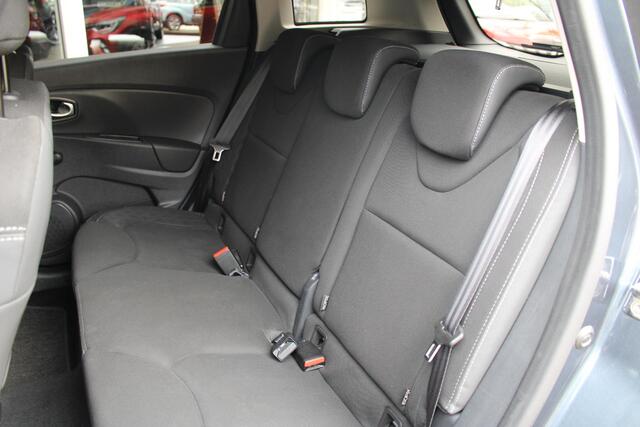 Renault CLIO 0.9 TCe Limited All Season banden | Klimaat control | Cruise Control | Navigatiesysteem