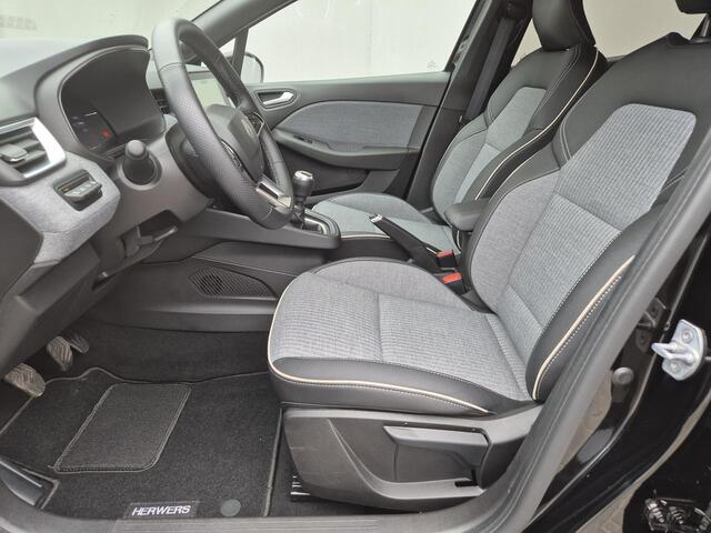 Renault CLIO 1.0 TCe 90 GPF Techno Handgeschakeld / Pack winter / Apple Carplay Android Auto / Stuur-, en Stoelverwarming / Keyless Entry/Start / Achteruitrijcamera / Draadloze telefoon lader / Cruise control /