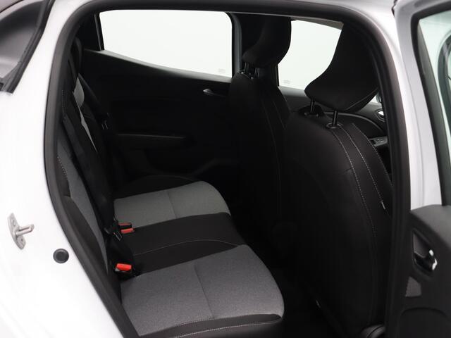 Renault CLIO TCe 90pk GPF evolution | Airco | Parkeersensoren achter | Cruise control | Apple carplay | Vierseizoenbanden |