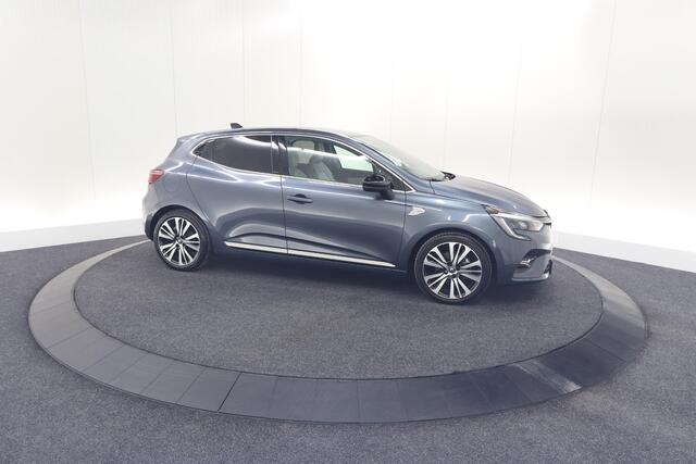 Renault CLIO 1.6 E-Tech Hybrid 140 Initiale Paris | Trekhaak | Rondom Camerazicht | Adaptieve Cruise Control | Stoelverwarming