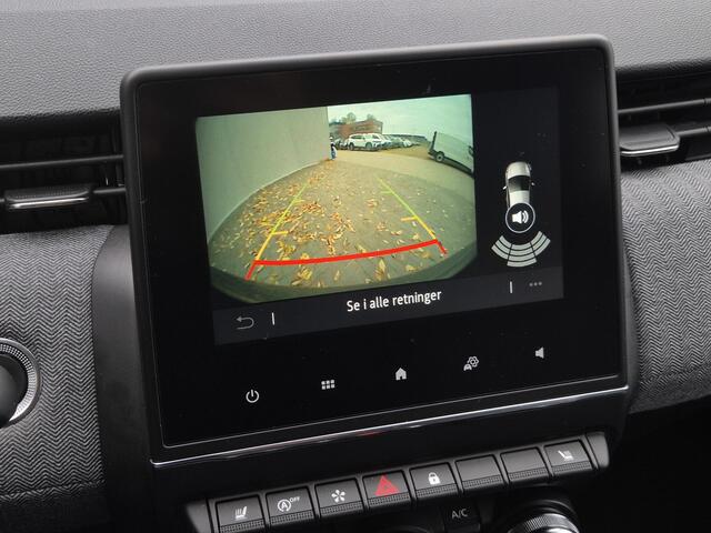 Renault CLIO 1.0 TCe 90 Techno Handgeschakeld / Pack winter / Allseason banden / Navigatie via Apple Carplay of Android Auto / Achteruitrijcamera / Stuur-, en Stoelverwarming / Keyless Entry/Start / Cruise control / Draadloze telefoon lader /