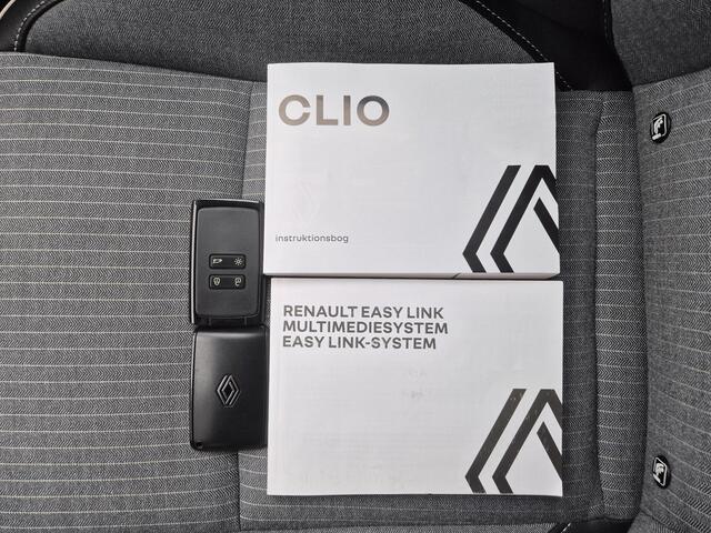 Renault CLIO 1.0 TCe 90 Techno Handgeschakeld / Pack winter / Allseason banden / Navigatie via Apple Carplay of Android Auto / Achteruitrijcamera / Stuur-, en Stoelverwarming / Keyless Entry/Start / Cruise control / Draadloze telefoon lader /