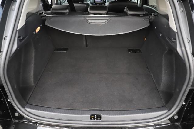 Renault CLIO Estate 0.9 TCe Bose Navigatie Achteruitrijcamera Clima Cruise Parkeersensor R-Link Stoelverwarming All-season banden ZGAN!