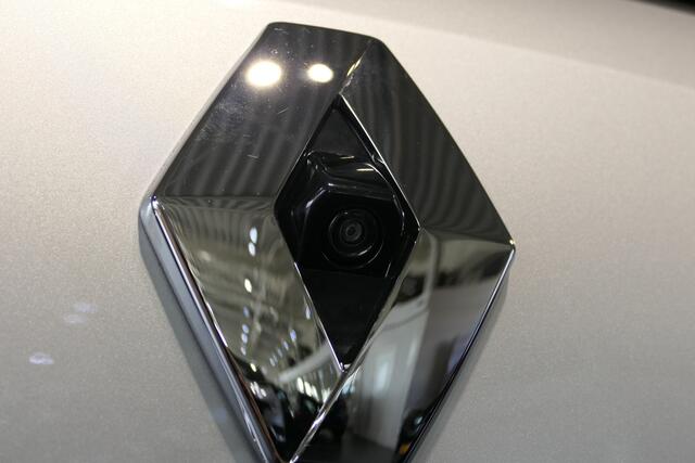 Renault CLIO 1.0 TCe 90 Techno *Vraag naar beschikbaarheid!* - Allseasons, Camera, 9.3 Inch beeld, Sensoren V+A