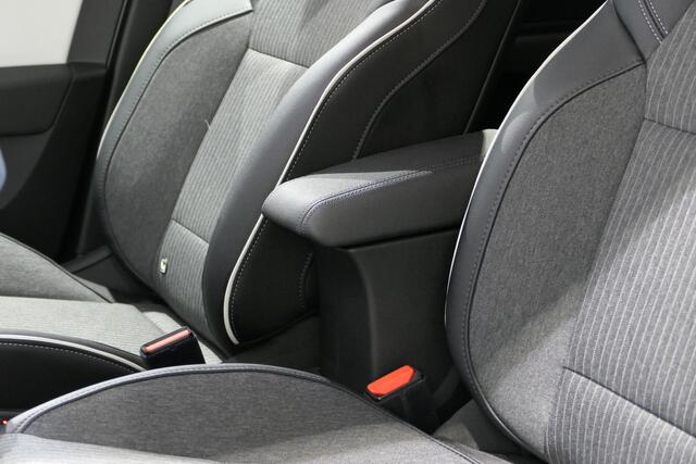 Renault CLIO 1.0 TCe 90 Techno *Vraag naar beschikbaarheid!* - Allseasons, Camera, 9.3 Inch beeld, Sensoren V+A