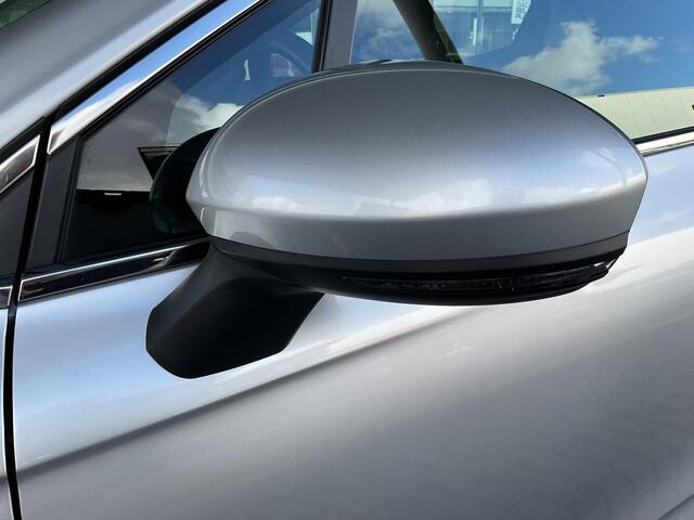 Renault CLIO 1.0 TCe Intens LICHTMETALEN VELGEN / PARKEERSENSOREN / ACHTERUITRIJCAMERA / ELEKTRISCHE BEDIENBARE RAMEN / CRUISE CONTROL / BLEUTOOTH / NAVIGATIESYSTEEM / LANE DEPARTURE