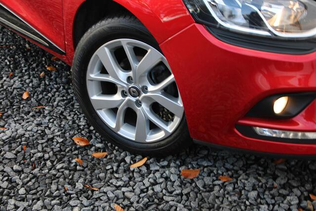 Renault CLIO Estate 0.9 TCe Limited 1e Eigenaar, All-Seasons en Keurig onderhouden!