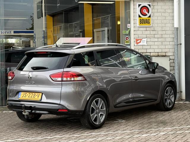 Renault CLIO Estate 0.9 TCe Night&Day | NAP | Trekhaak | All-Seaons | Navigatie | Airco | Parkeersensoren | Cruise Control | Lichtmetaal | BT-Telefoonfunctie |