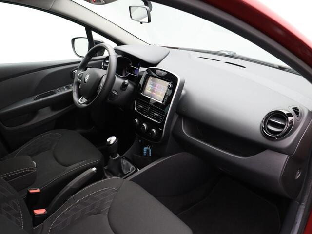 Renault CLIO TCe 90pk Limited | Dealer onderhouden | Airco | Parkeersensoren achter |
