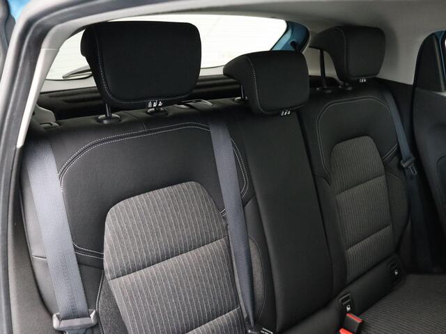 Renault CLIO 1.0 TCe Intens | Lichtmetalen velgen | Stoel- stuur verwarming | Climate Control | Navigatie |