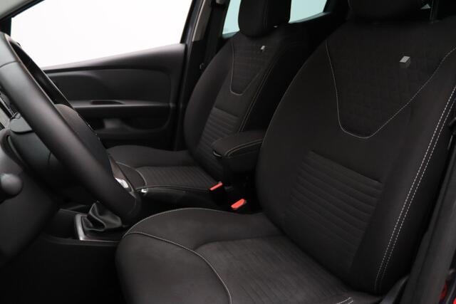 Renault CLIO 120pk TCe Limited Cruise | Climate | Navi | Parkeersens. achter | Trekhaak