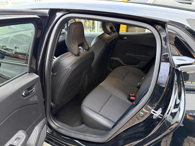 Renault CLIO 1.6 E-Tech Full Hybrid 145 esprit Alpine | NAP | Bose Audio | 360 graden camera | Cruise adaptief | DAB | Climate Control |