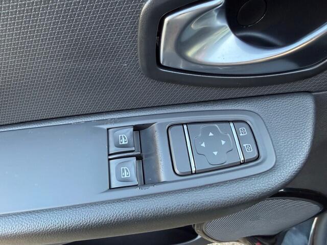 Renault CLIO Estate 1.2 TCe Intens,Automaat,Navi,Airco