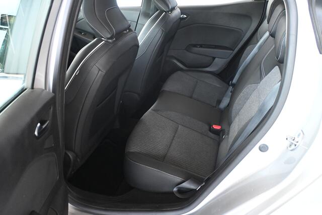 Renault CLIO 1.0 TCe Intens Navigatie Airco Cruise control Trekhaak Achteruitrijcamera 100% Onderhouden! Inruil Mogelijk!