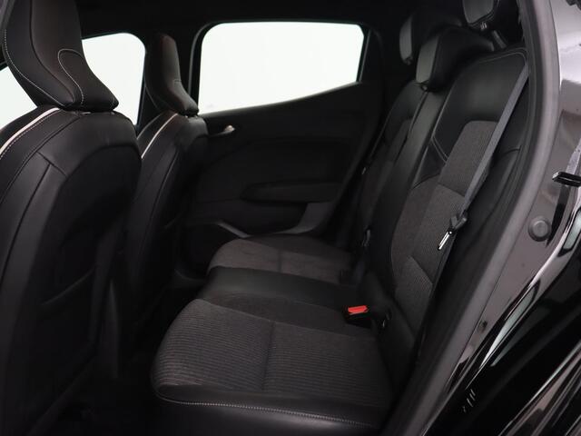 Renault CLIO 1.6 E-Tech Hybrid 140 Intens | Stoelverwarming | Camera | Carplay | Stuurverwarming | Half leder | Full LED | Navigatie | Climate control | Cruise control | Parkeerhulp