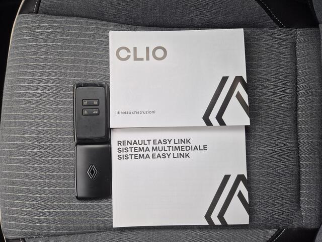 Renault CLIO 1.6 E-Tech Full Hybrid 145 techno Automaat / Navigatie via Apple Carplay of Android Auto / Achteruitrijcamera / Keyless Entry/Start / Draadloze telefoon lader / Cruise control / Parkeersensoren achter /