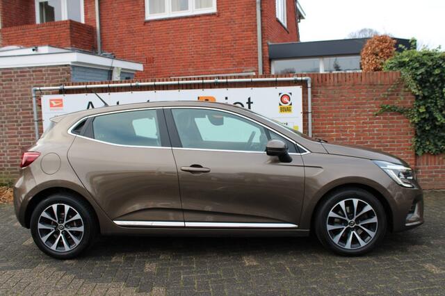 Renault CLIO 1.3i TCe 130 pk EDC AUTOMAAT Intens met o.a. 360 camera/parkeerass. e.t.c.