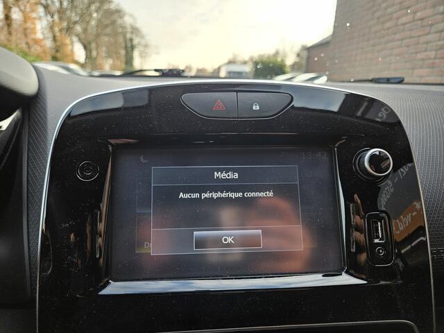 Renault CLIO Estate 0.9 TCe Limited