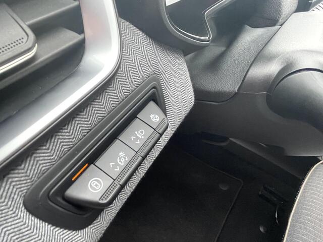 Renault CLIO 1.6 E-Tech Full Hybrid 145 techno / AUTOMAAT / ACHTERUITRIJCAMERA / PARKEERSENSOREN / STOEL + STUUR VERWARMING / CRUISE CONTROL