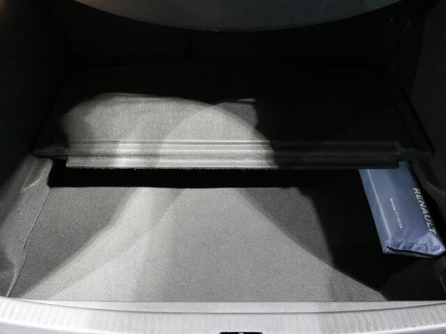 Renault CLIO Estate 0.9 TCe Limited - Occasion Lease vanaf ¤449 p/m - *Dealer onderhouden!*- Sensor achter - navi - airco