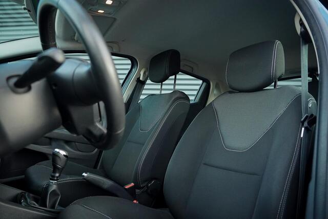 Renault CLIO 0.9 TCe Intens / Trekhaak / 5Drs / Lichtmetalen velgen / Lage KM