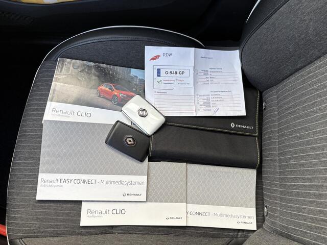 Renault CLIO 1.0 TCe Intens / Airco / Navigatie / Kunstlederen bekleding / Cruise Controle /